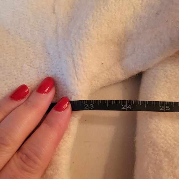 Lord & Taylor 424 Fifth Cozy Cream Sweater - Picture 6 of 7